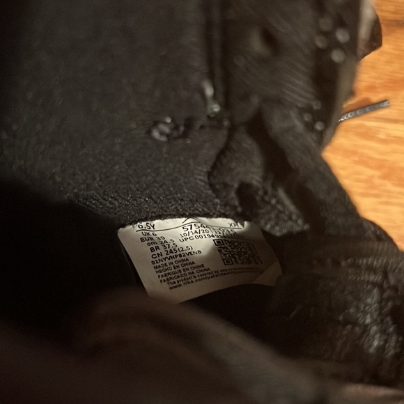 AIR JORDAN 1 HIGH OG 6.5Y - Picture 11 of 14